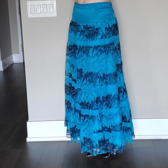 ๐ 2X HOST PICK ๐ Laundry by Shelli Segal Silk Full Boho Skirt - Picture 5 of 15